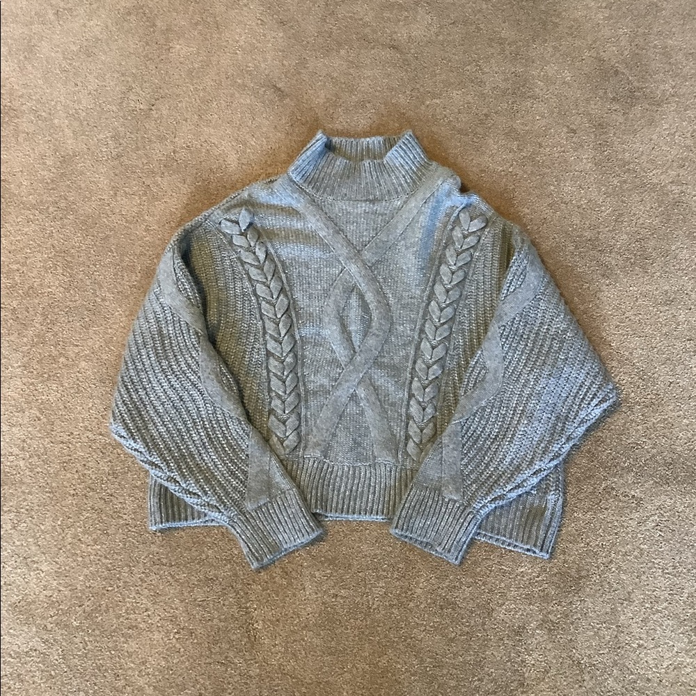 Elizabeth and James Cableknit Mock Crop Sweater Size L - Picture 2 of 5